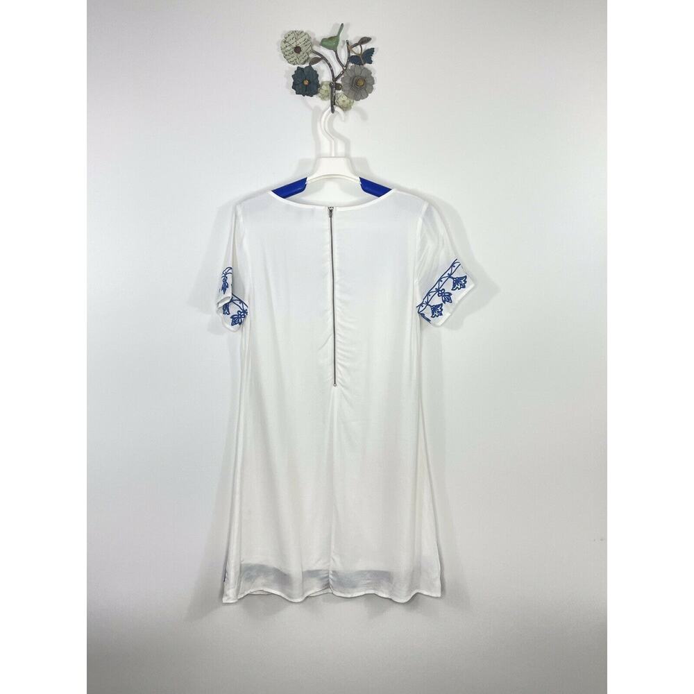 LULUS Women's Blue White Embroidered Tale To Tell Shift Dress Size Small Lined - Picture 6 of 10